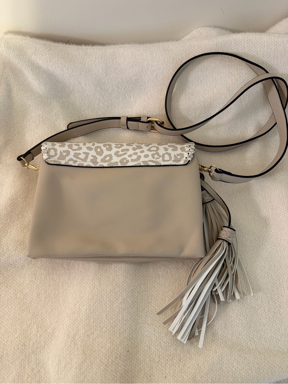 Jen & Co Beige Leopard-Print Flap Crossbody Bag with Tassel - Picture 4 of 8